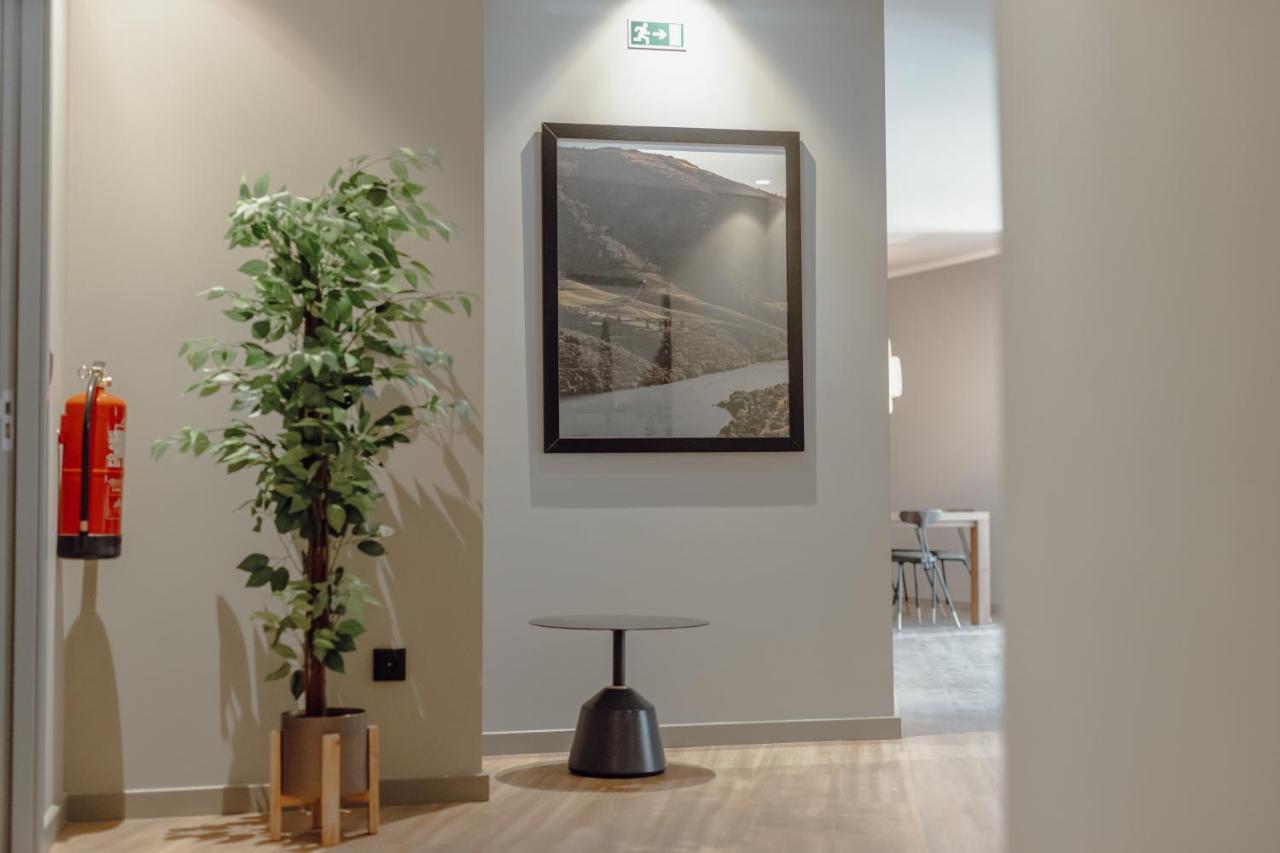 River Eyes Suites Вила-Нова-ди-Гая Экстерьер фото