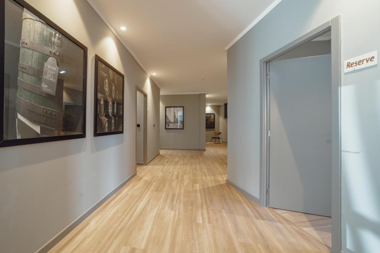 River Eyes Suites Вила-Нова-ди-Гая Экстерьер фото