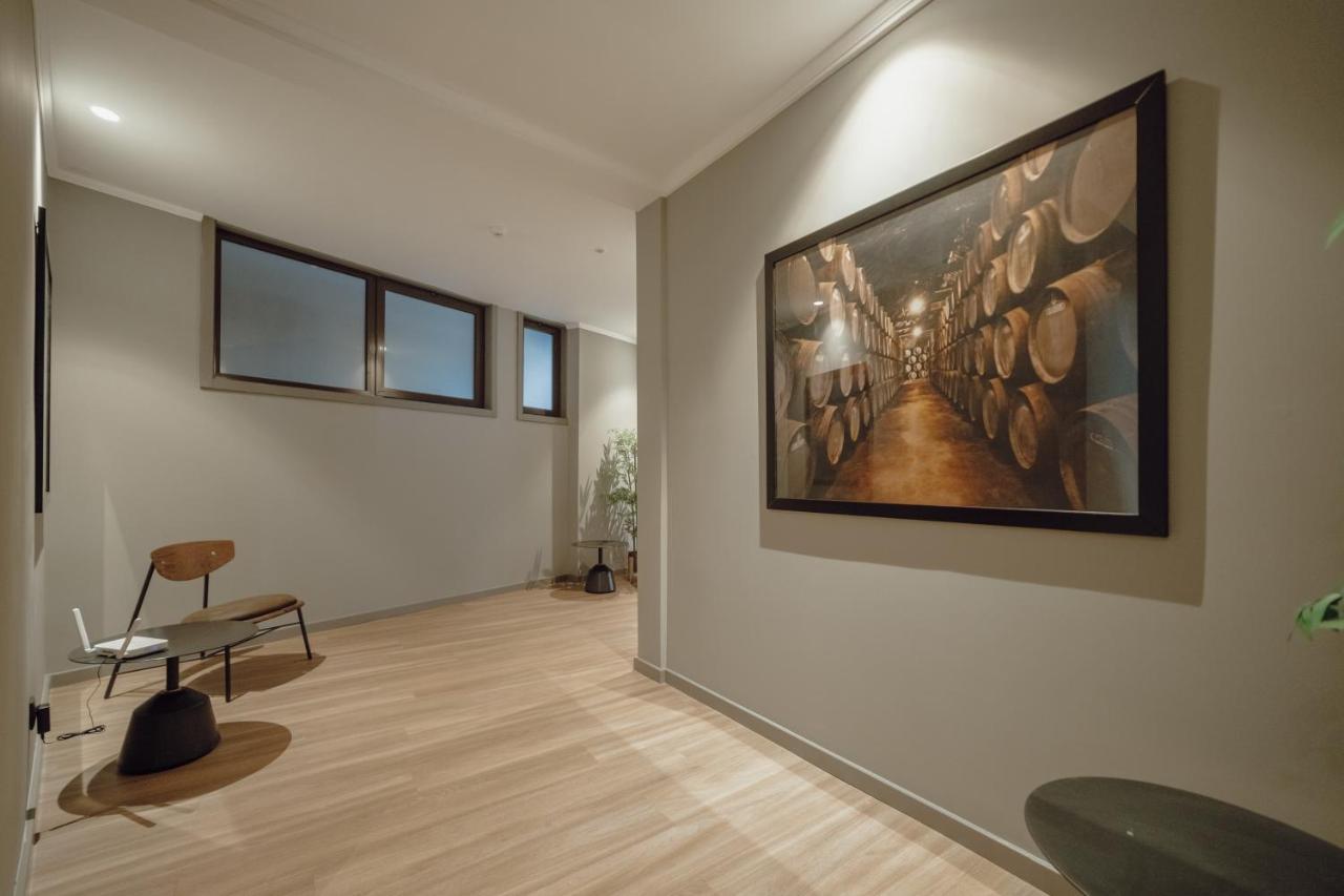 River Eyes Suites Вила-Нова-ди-Гая Экстерьер фото