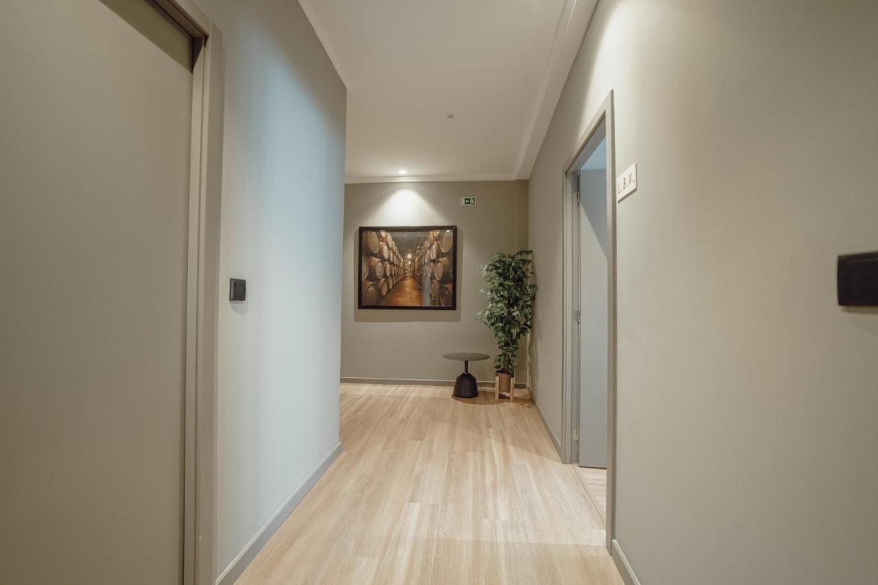River Eyes Suites Вила-Нова-ди-Гая Экстерьер фото
