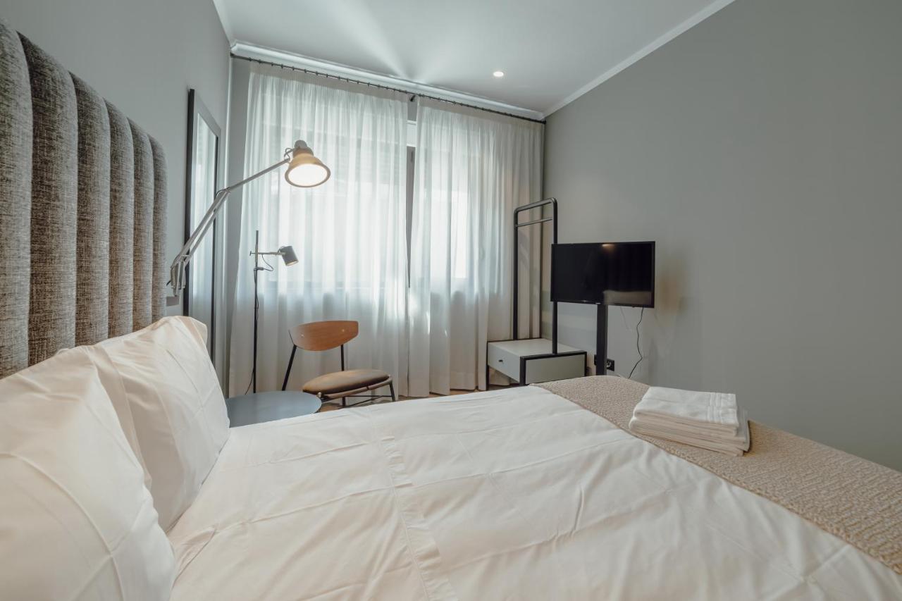 River Eyes Suites Вила-Нова-ди-Гая Экстерьер фото